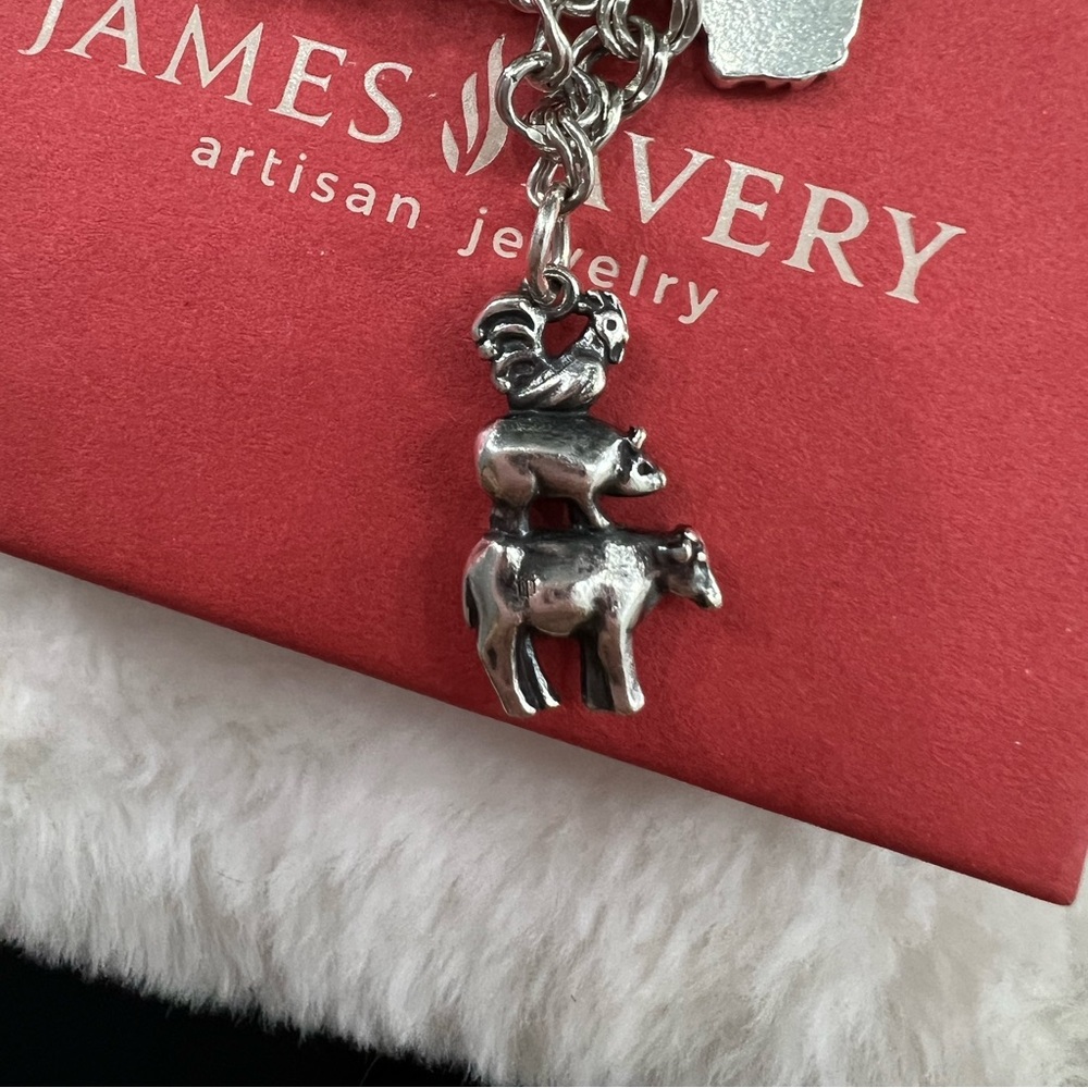 JAMES AVERY FARM FRIENDS CHARM